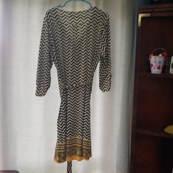 Dress - Picture 3 of 4